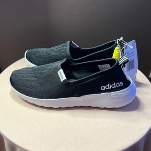 BRAND NEW W/TAGS. Adidas Size 8 Lite Racer Slip on Shoes! Never been worn.